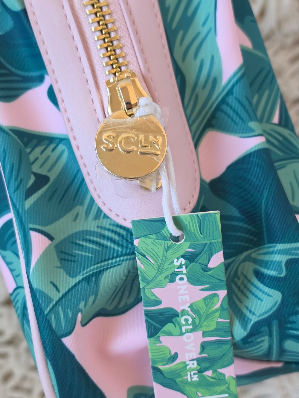 BHH Banana Leaf Large Pouch - Picture 6 of 10